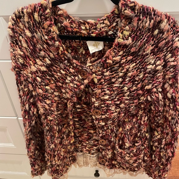 Beautiful wool sweater - Picture 2 of 2